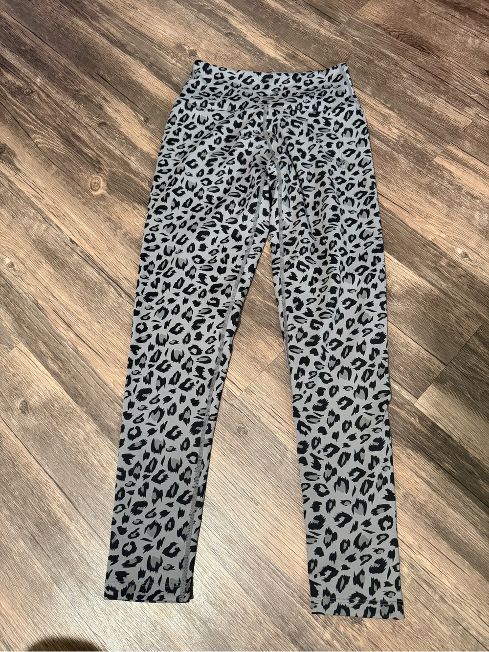 🐆🖤 Ryderwear Gray & Black Leopard Print Leggings 🖤🐆